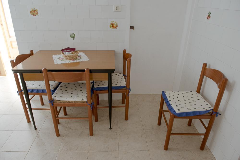 לינה וארוחת בוקר אלברובלו A Due Passi Dal Centro מראה חיצוני תמונה